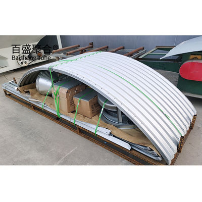 鋼鉄構造の屋根を組み立てた鋼鉄構造の屋根を組み立てた鋼鉄構造の屋根