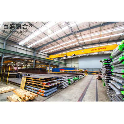鉄鋼建築 製造 赤鉄構造 スライドドア付きの小型工房