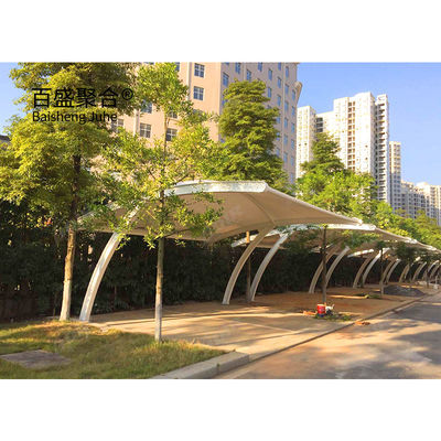 屋外活動用の鉄管車棚 金属ガレージ コンテナ カーポート 建物